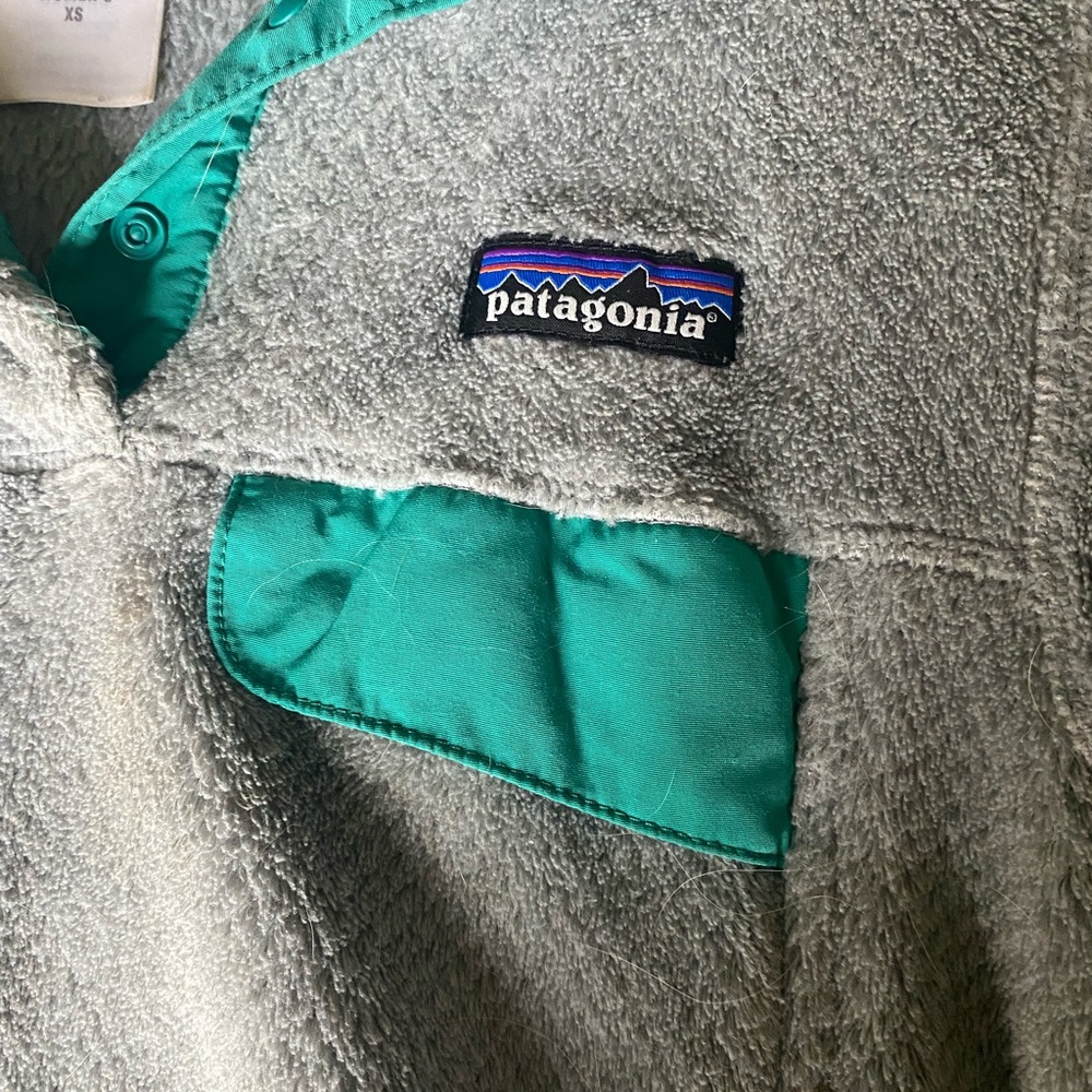 Patagonia XS quarter button - Picture 4 of 4